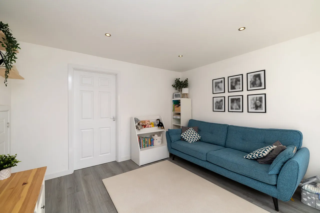 Lancaster Way, Whitnash, CV31, photo 6