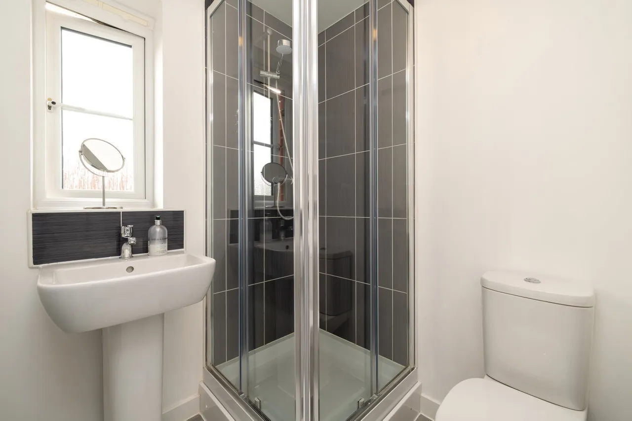 Lancaster Way, Whitnash, CV31, photo 13