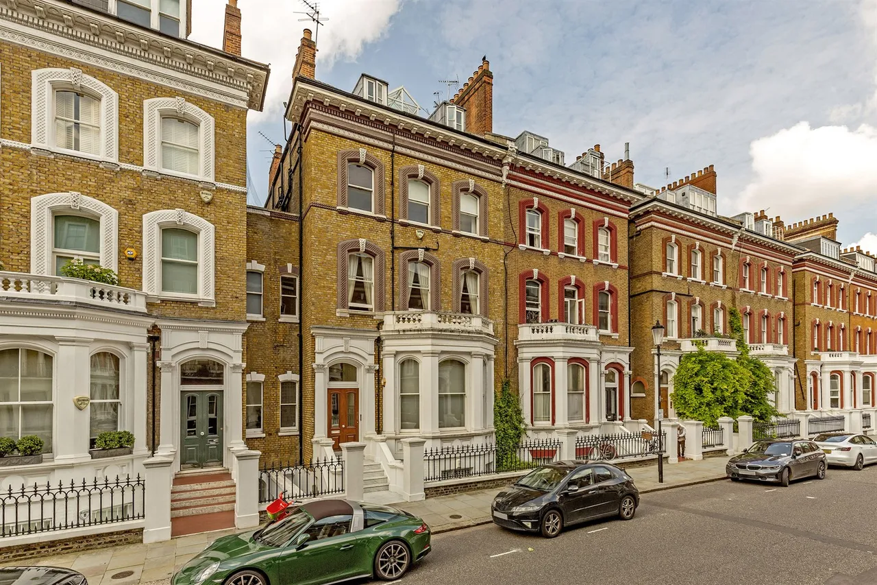 Roland Gardens, London, SW7, photo 9