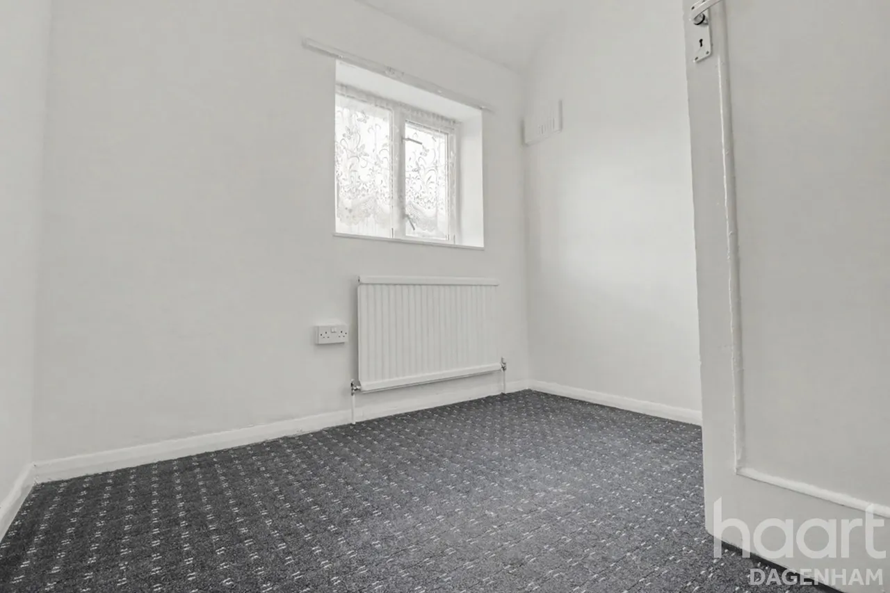 Hedgemans Way, Dagenham, RM9, photo 10