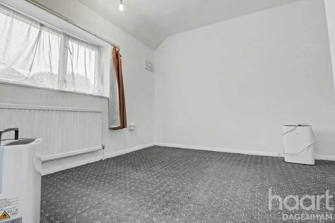 Hedgemans Way, Dagenham, RM9, photo 7