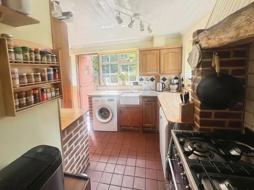 The Street, Newnham, Kent, ME9, photo 4