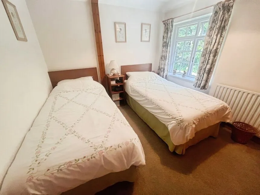 The Street, Newnham, Kent, ME9, photo 11