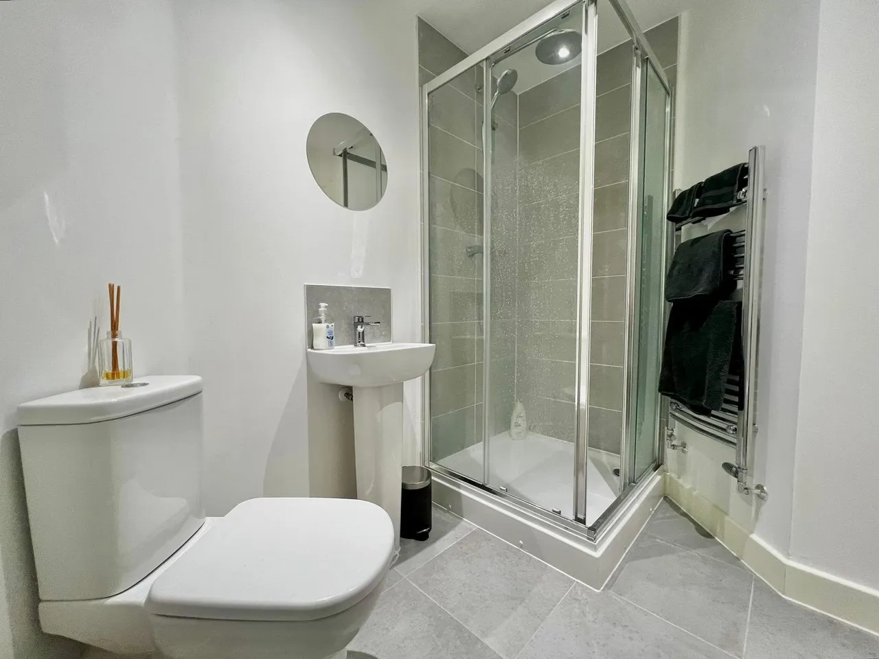 Copper Beech Court, Leeds, LS16, photo 13