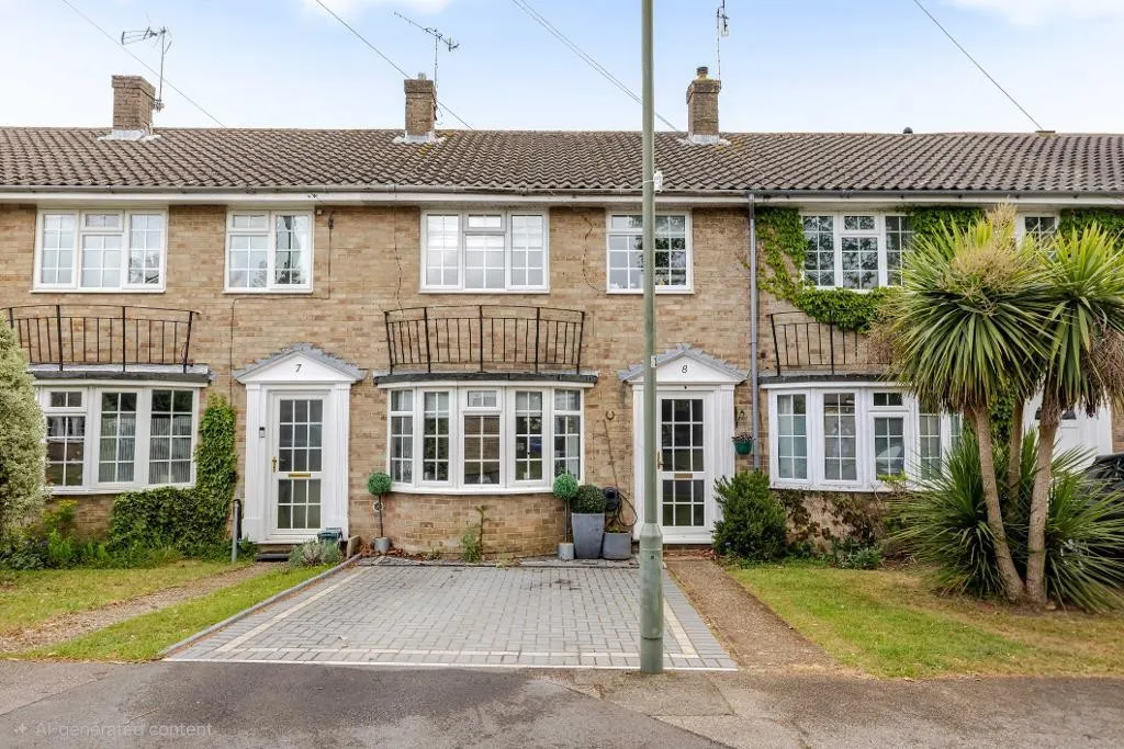 3 bed house for sale, Hillbrow Court, Godstone