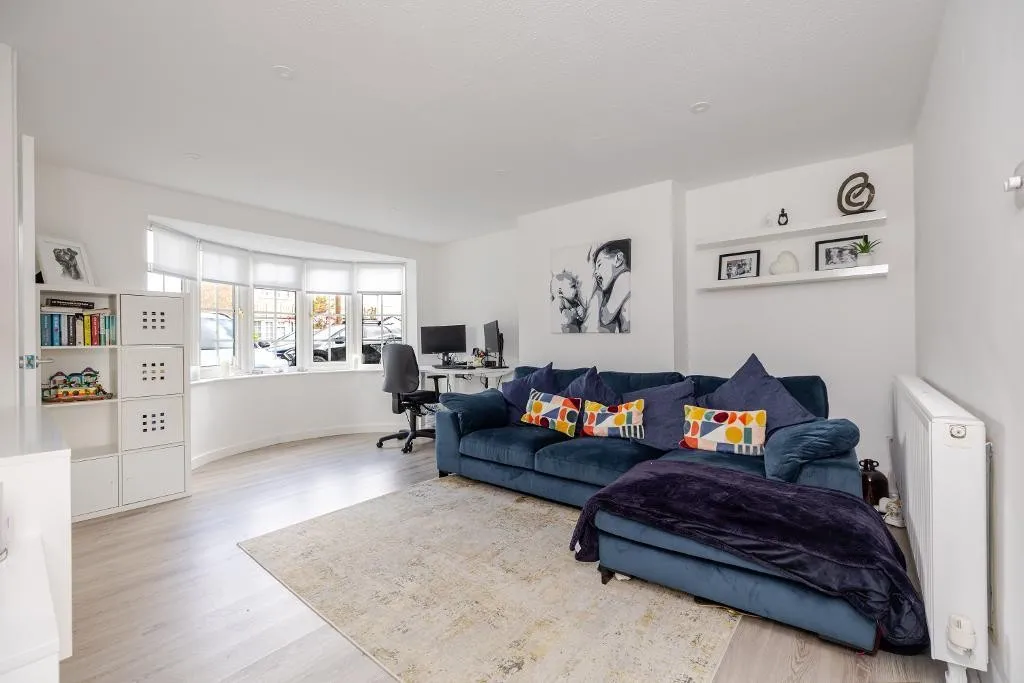 Hillbrow Court, Godstone, photo 8