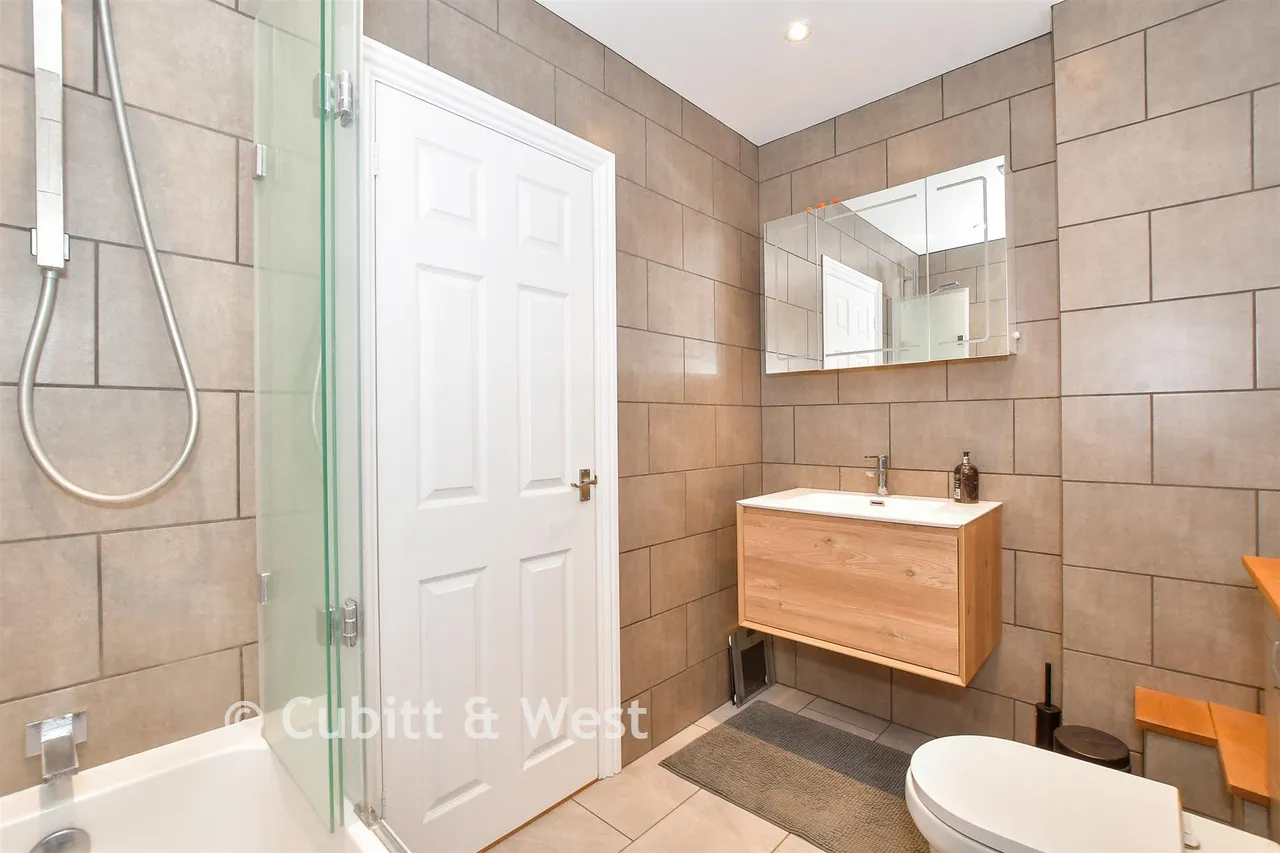 Fairlea Road, Emsworth, PO10, photo 11