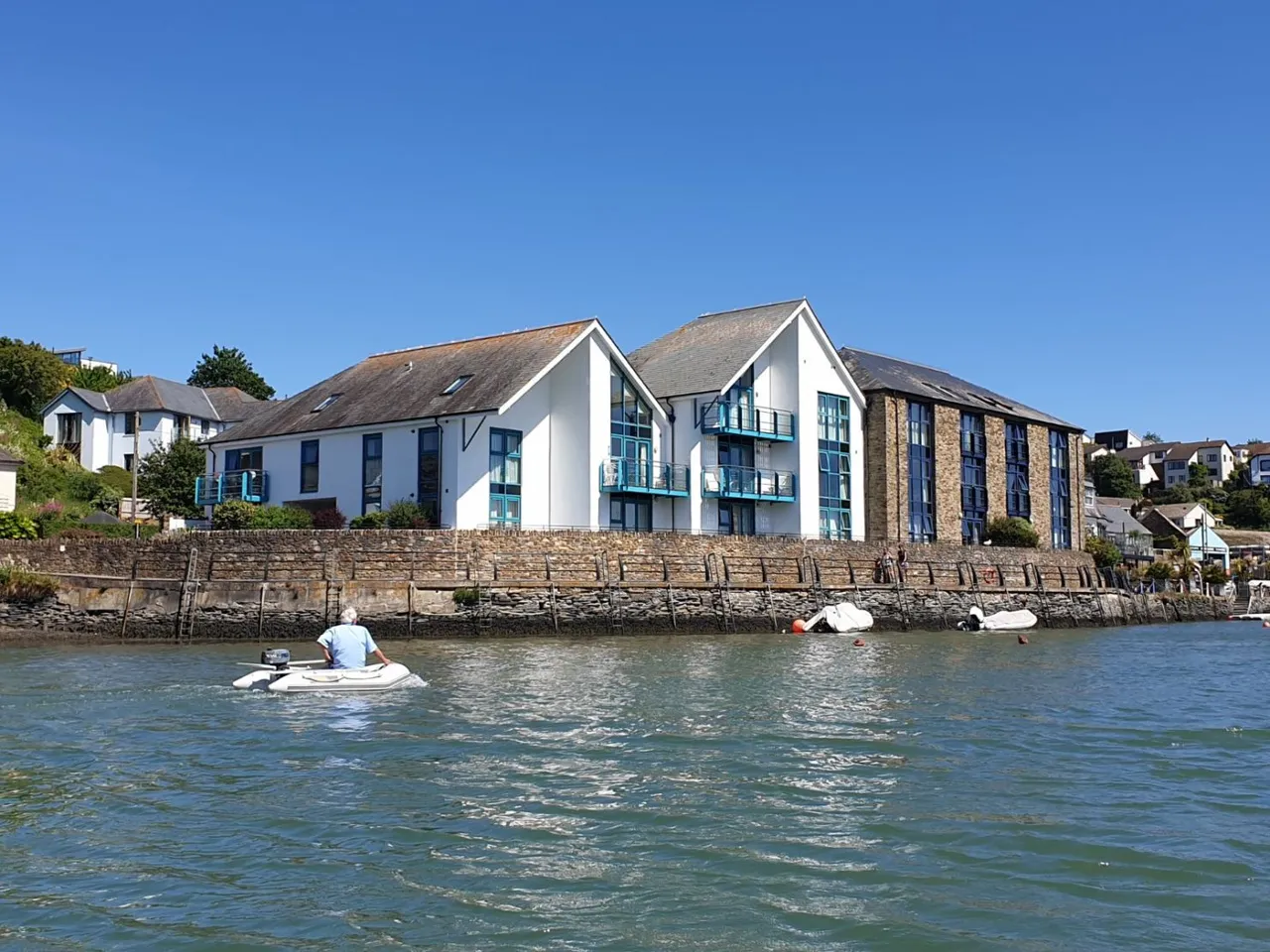 3 bed flat for sale — Crabshell Quay, Embankment Road, Kingsbridge, Devon, TQ7 1JX