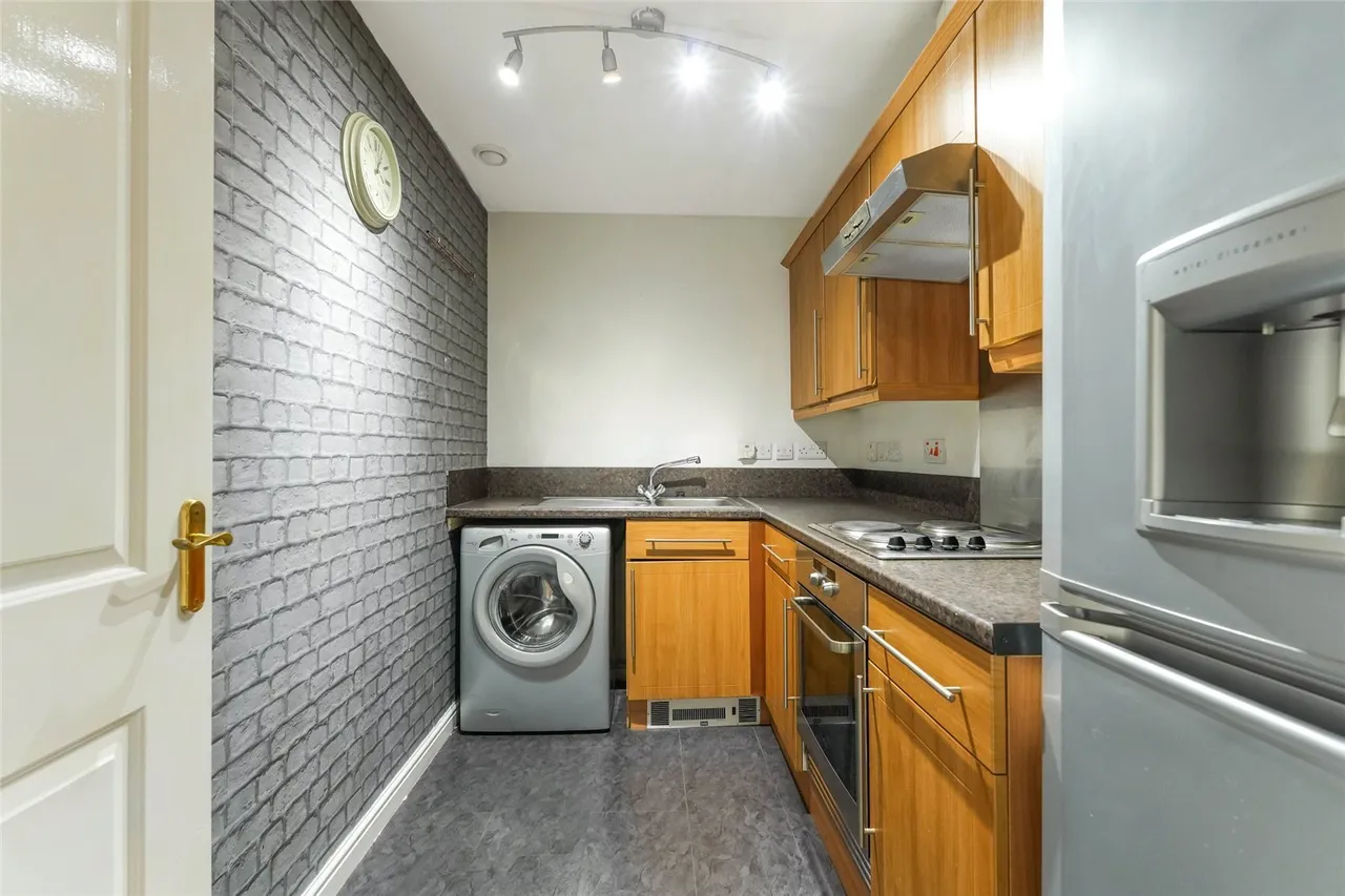 Queens Crescent, LIVINGSTON, West Lothian, EH54, photo 2