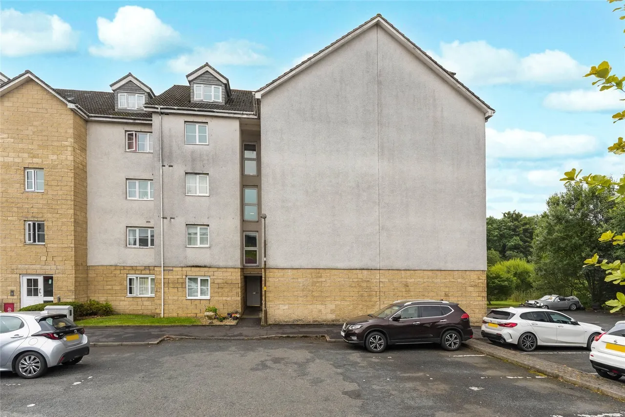 Queens Crescent, LIVINGSTON, West Lothian, EH54, photo 18