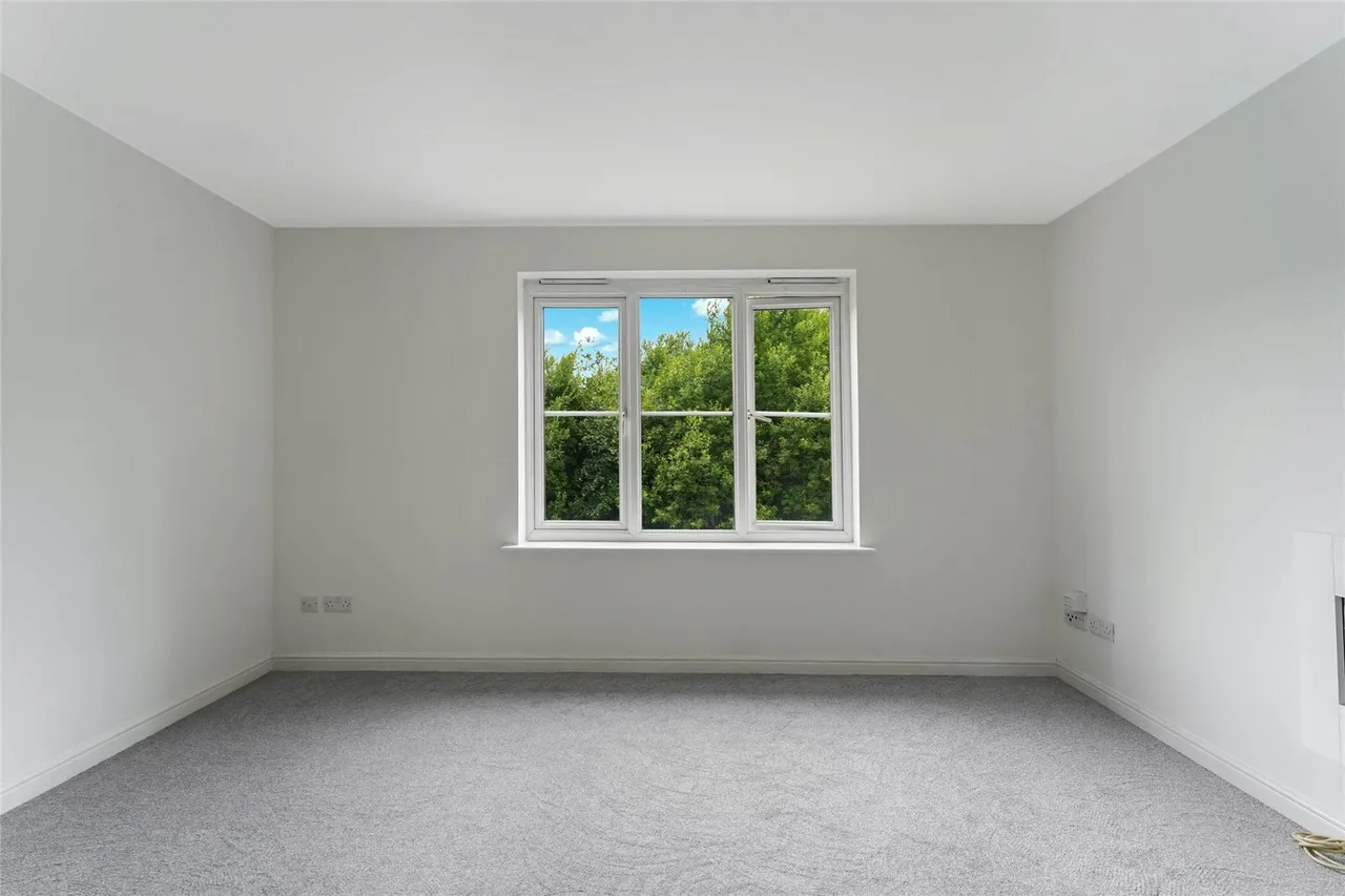 Queens Crescent, LIVINGSTON, West Lothian, EH54, photo 6