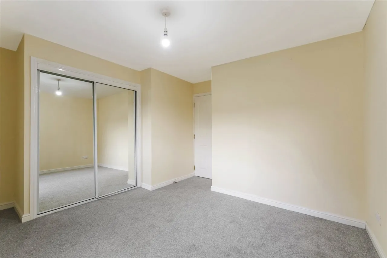 Queens Crescent, LIVINGSTON, West Lothian, EH54, photo 17