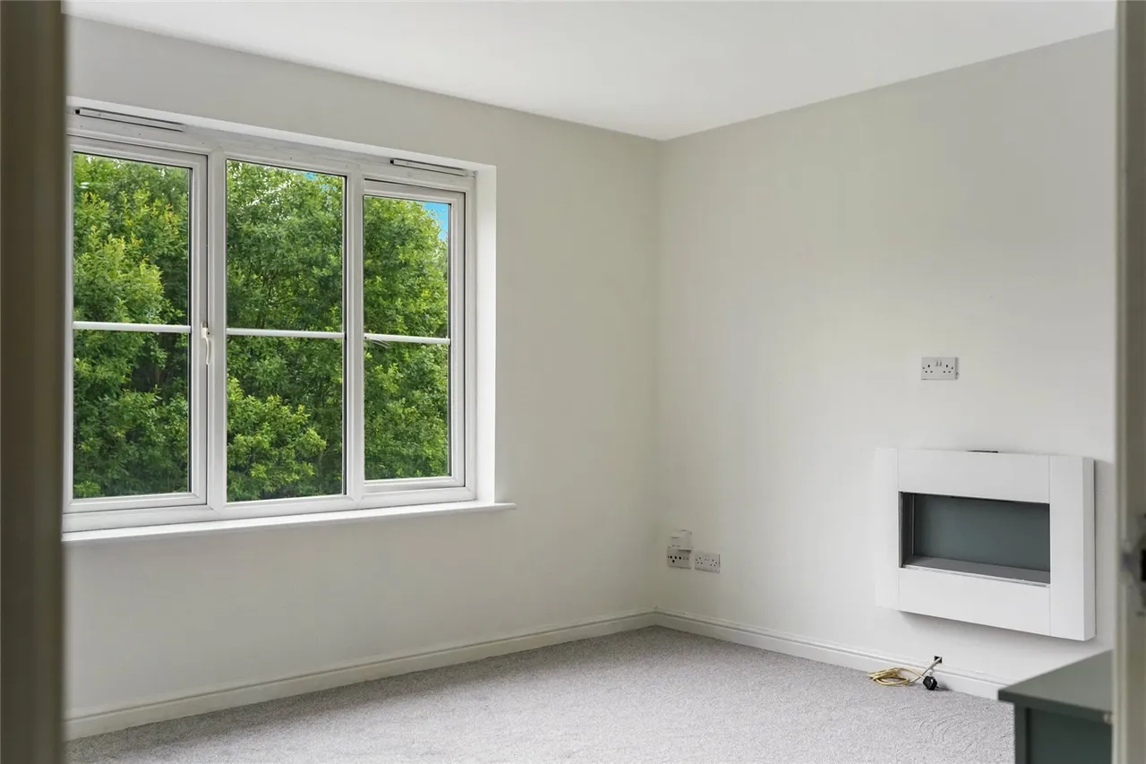 Queens Crescent, LIVINGSTON, West Lothian, EH54, photo 8