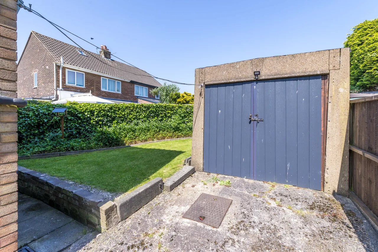 Stroud Close, Whelley, WN2, photo 5