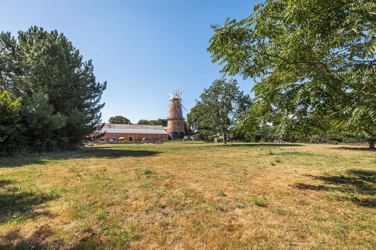 Richly Historic Grade II Listed Famil, photo 5