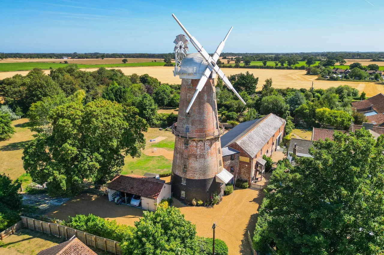 6 bed house for sale, Richly Historic Grade II Listed Famil