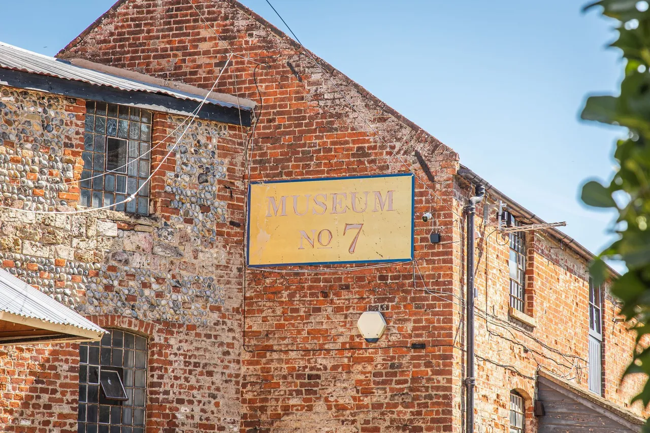 Richly Historic Grade II Listed Famil, photo 22