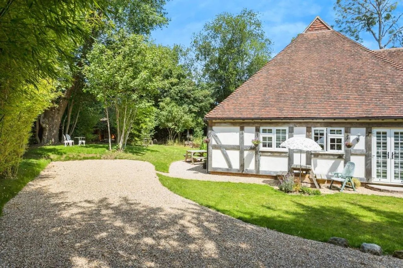 Broad Street, Cuckfield, RH17, photo 22