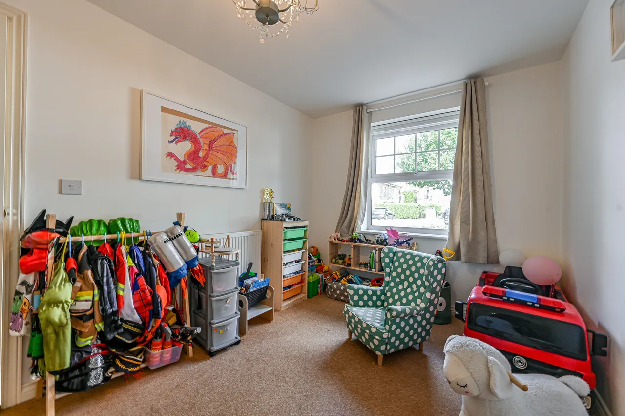 2 Hawksmoor Grove, Bromley, photo 9