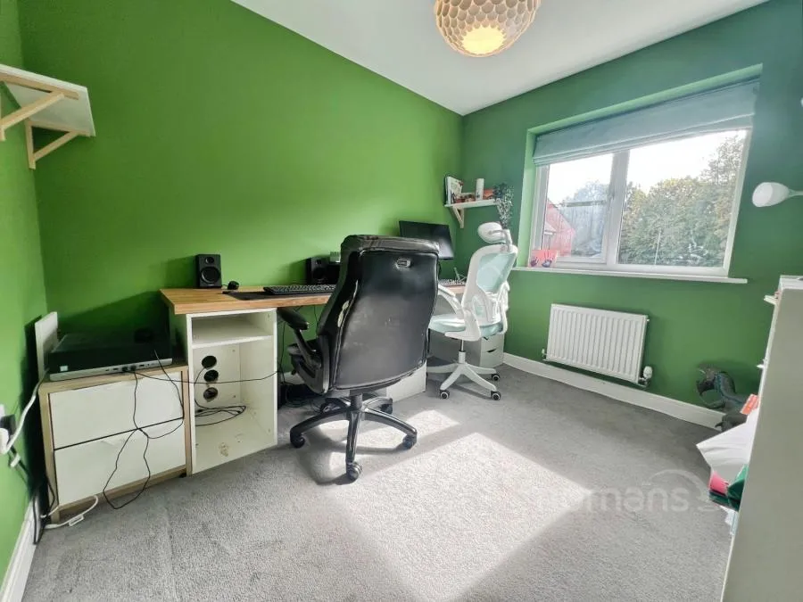 Barron Road, Tongham, GU10, photo 13