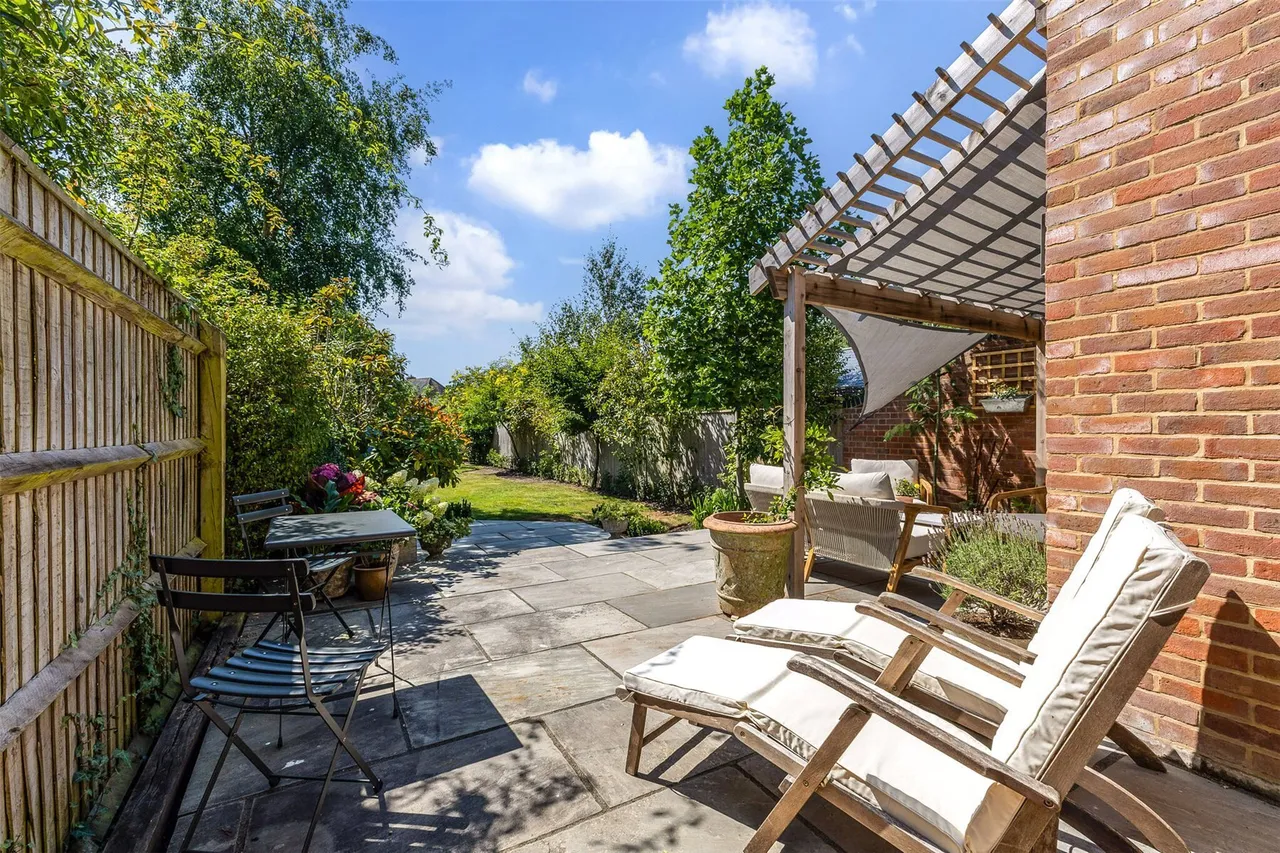 Queen Katherine Road, Lymington, SO41, photo 21