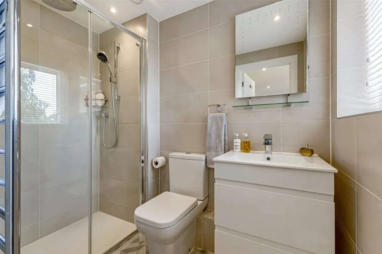 Queen Katherine Road, Lymington, SO41, photo 13