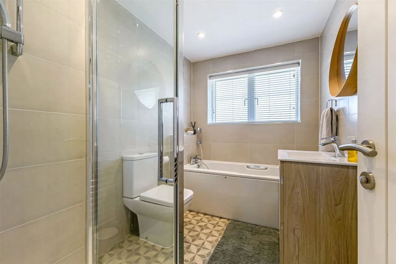 Queen Katherine Road, Lymington, SO41, photo 15