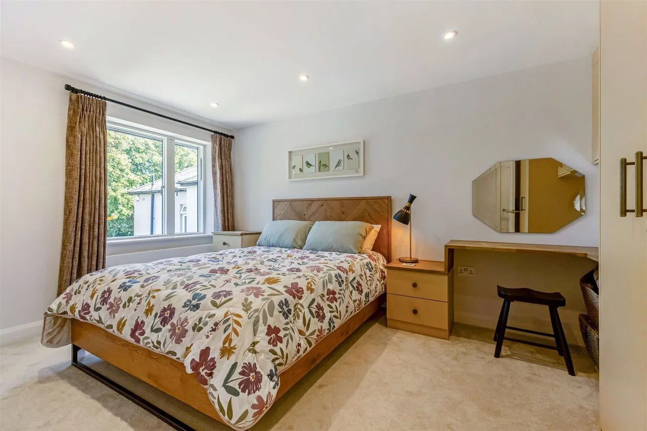 Queen Katherine Road, Lymington, SO41, photo 14