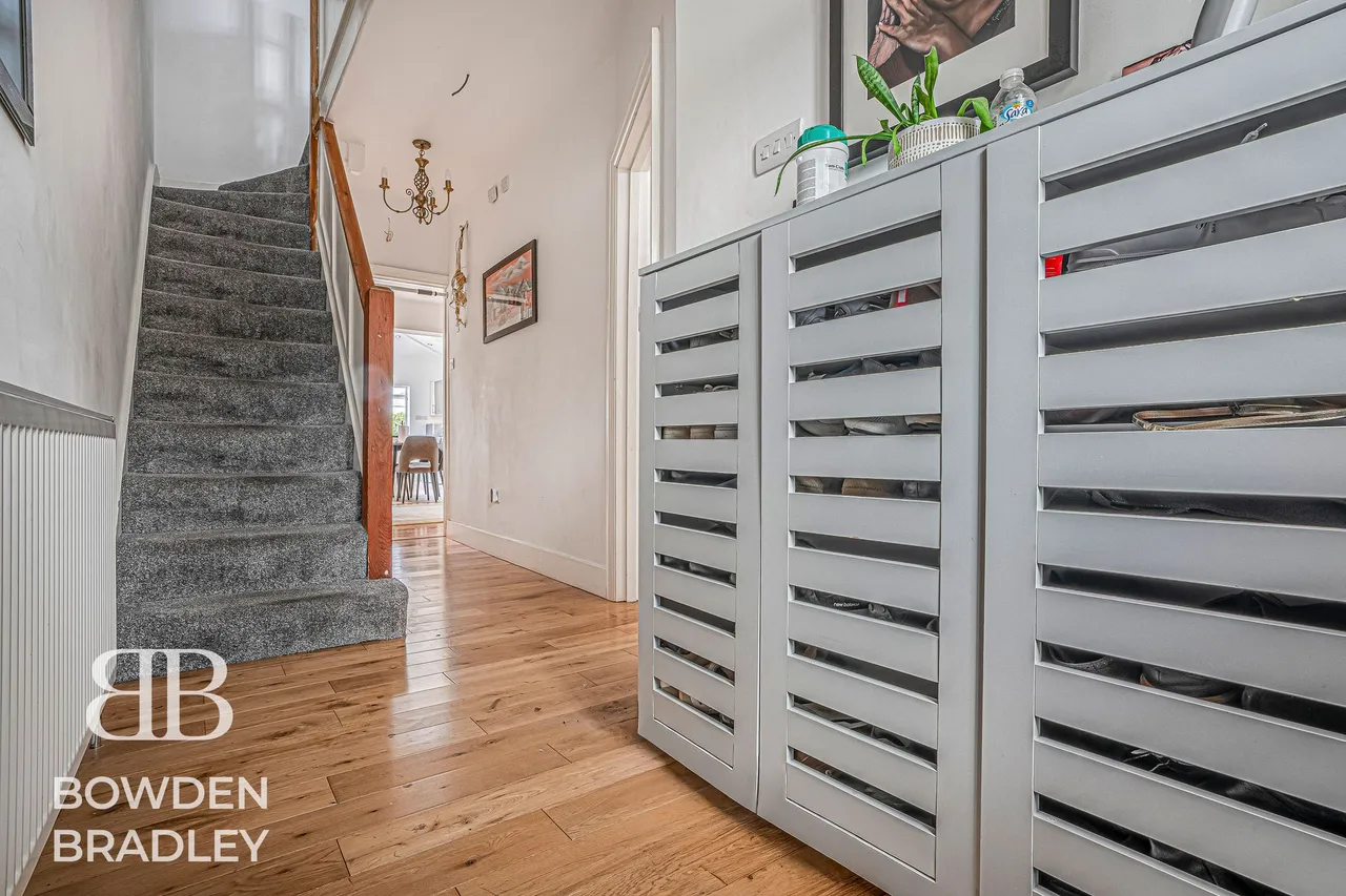 Stradbroke Grove, Clayhall, IG5, photo 4