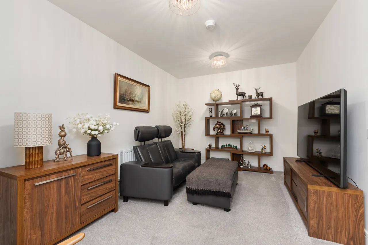 Shiel Hall Crescent, Rosewell, EH24, photo 4