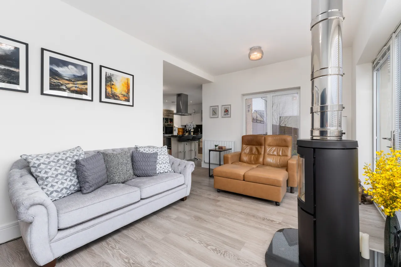Shiel Hall Crescent, Rosewell, EH24, photo 7