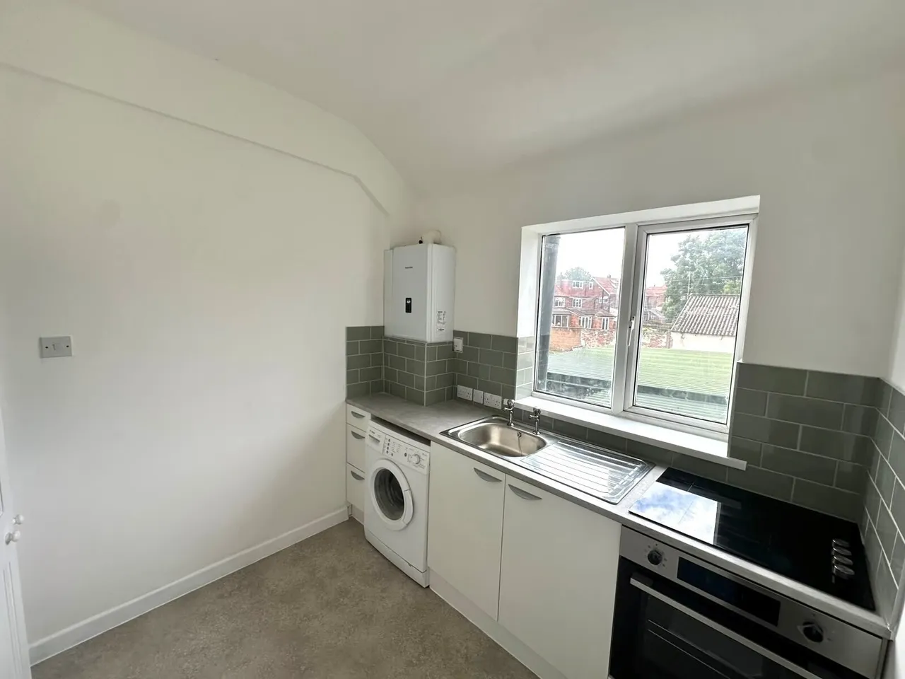 Old Chester Road, CH63, photo 12