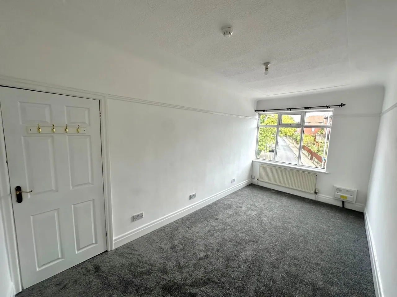 Old Chester Road, CH63, photo 4