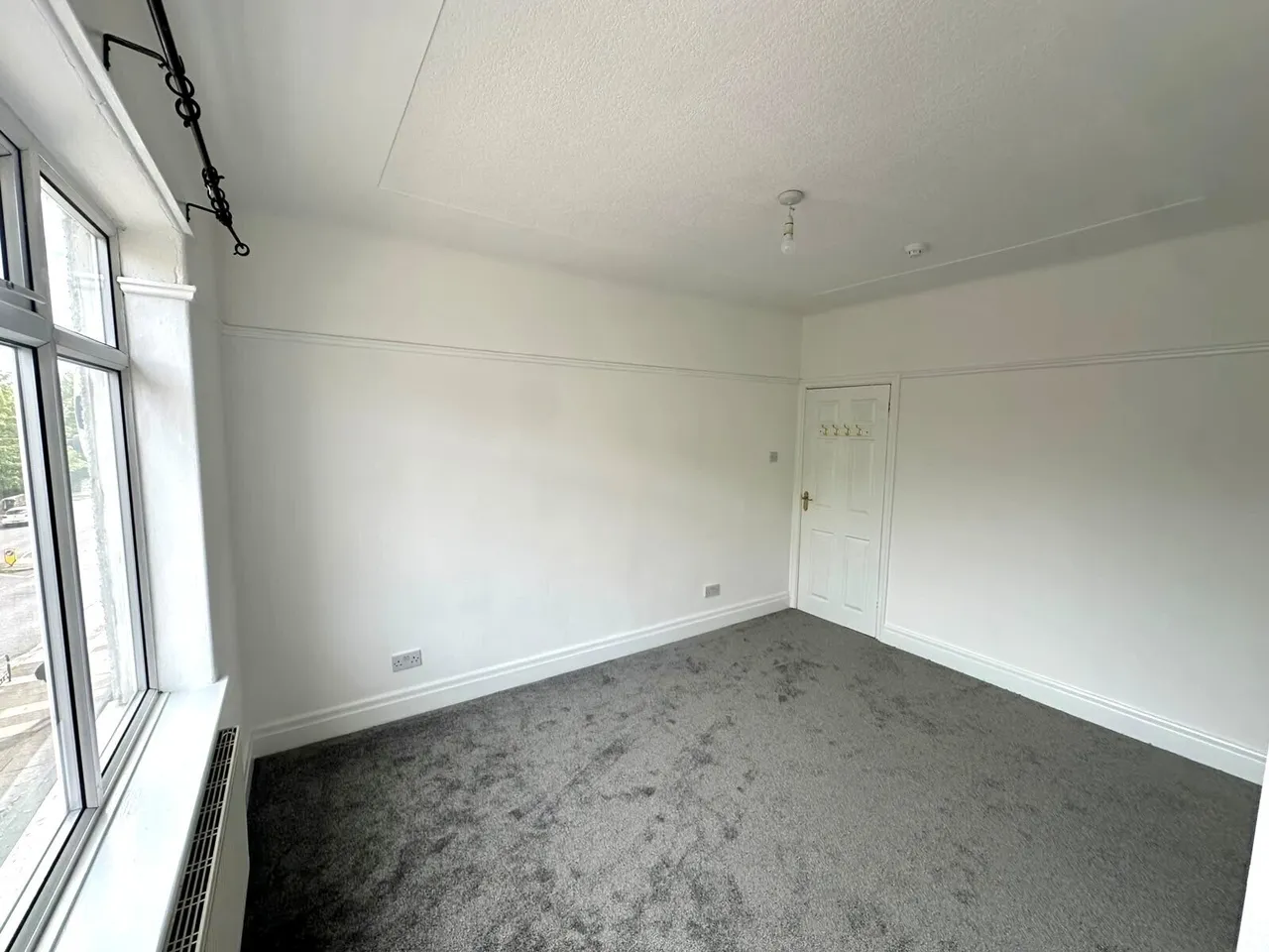 Old Chester Road, CH63, photo 11