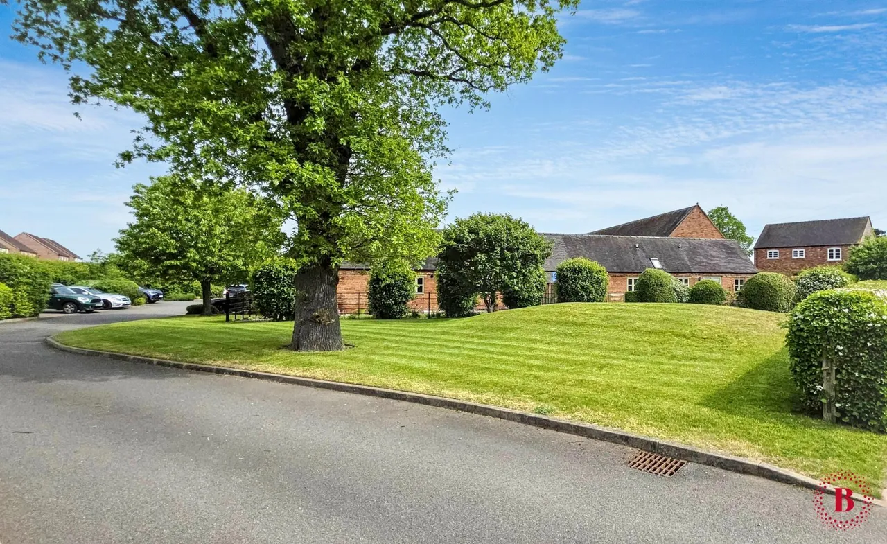 Coton Hall Farm Barns, Tamworth, B79, photo 4