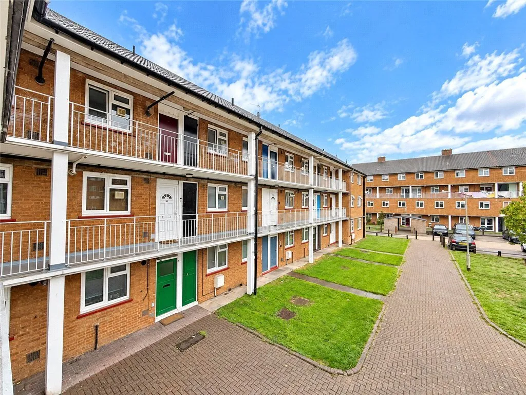 1 bed flat for sale, Aldrington Road, London, SW16
