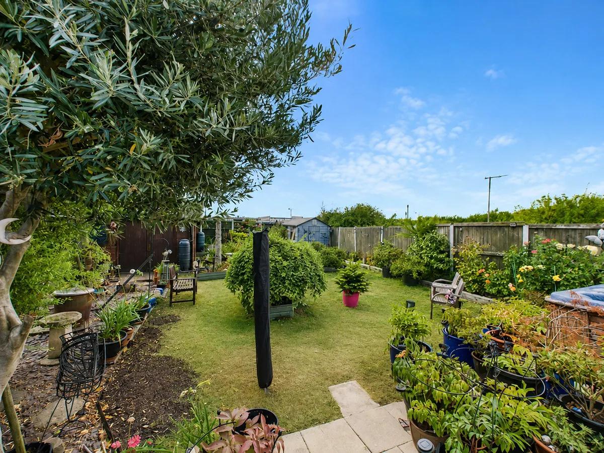 Hawthorn Road, Canvey Island, SS8, photo 22