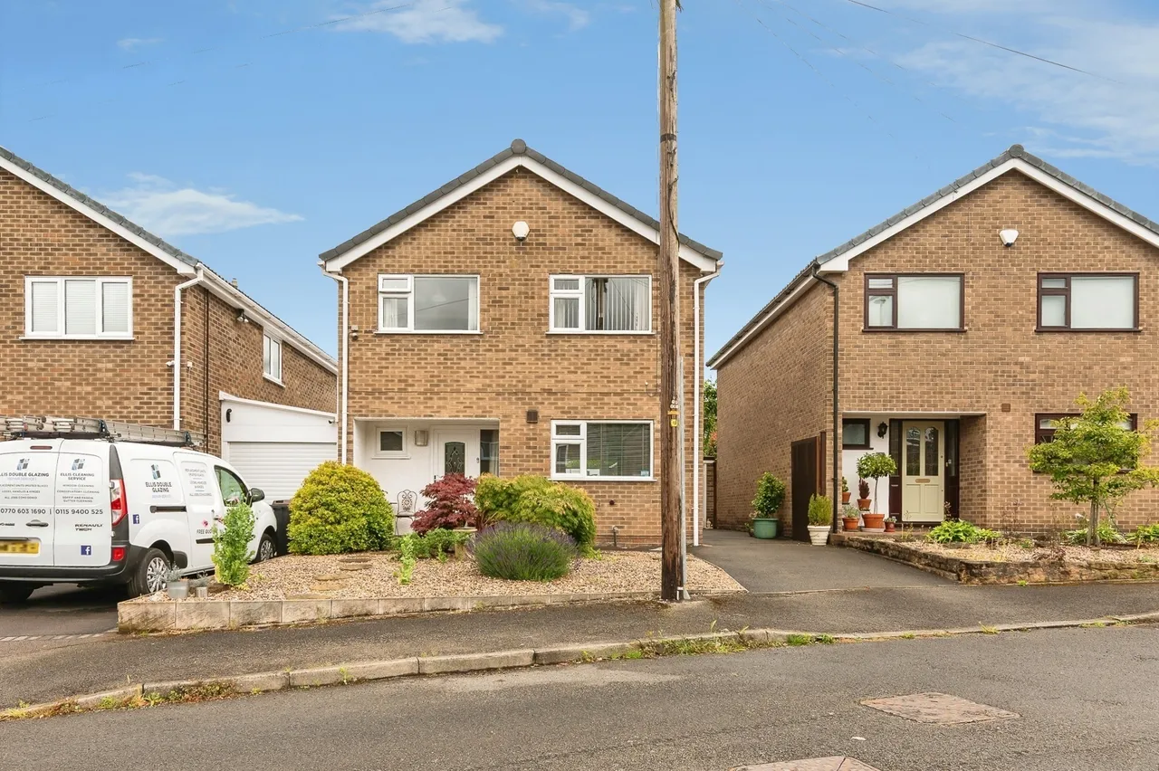 Newlands Drive, NOTTINGHAM, Nottinghamshire, NG4, photo 23