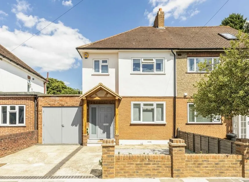 4 bed house for sale, Percy Road, Hampton, TW12