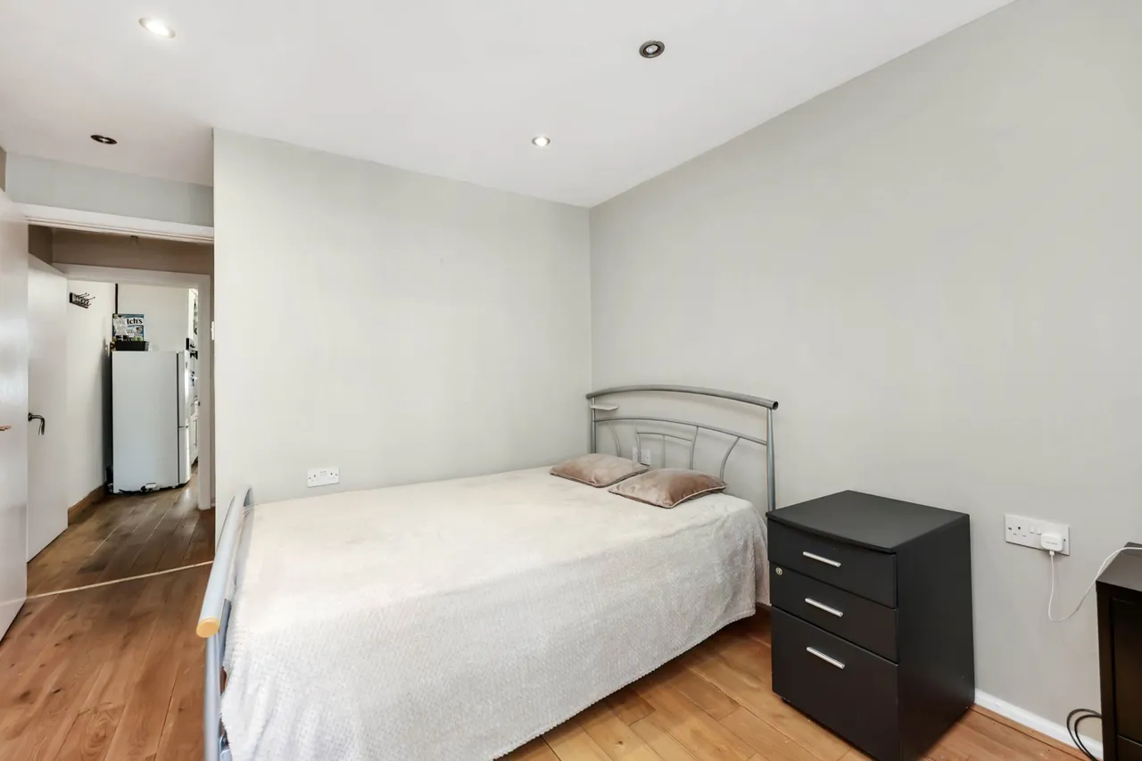 St Marys Road, Leyton, E10, photo 8