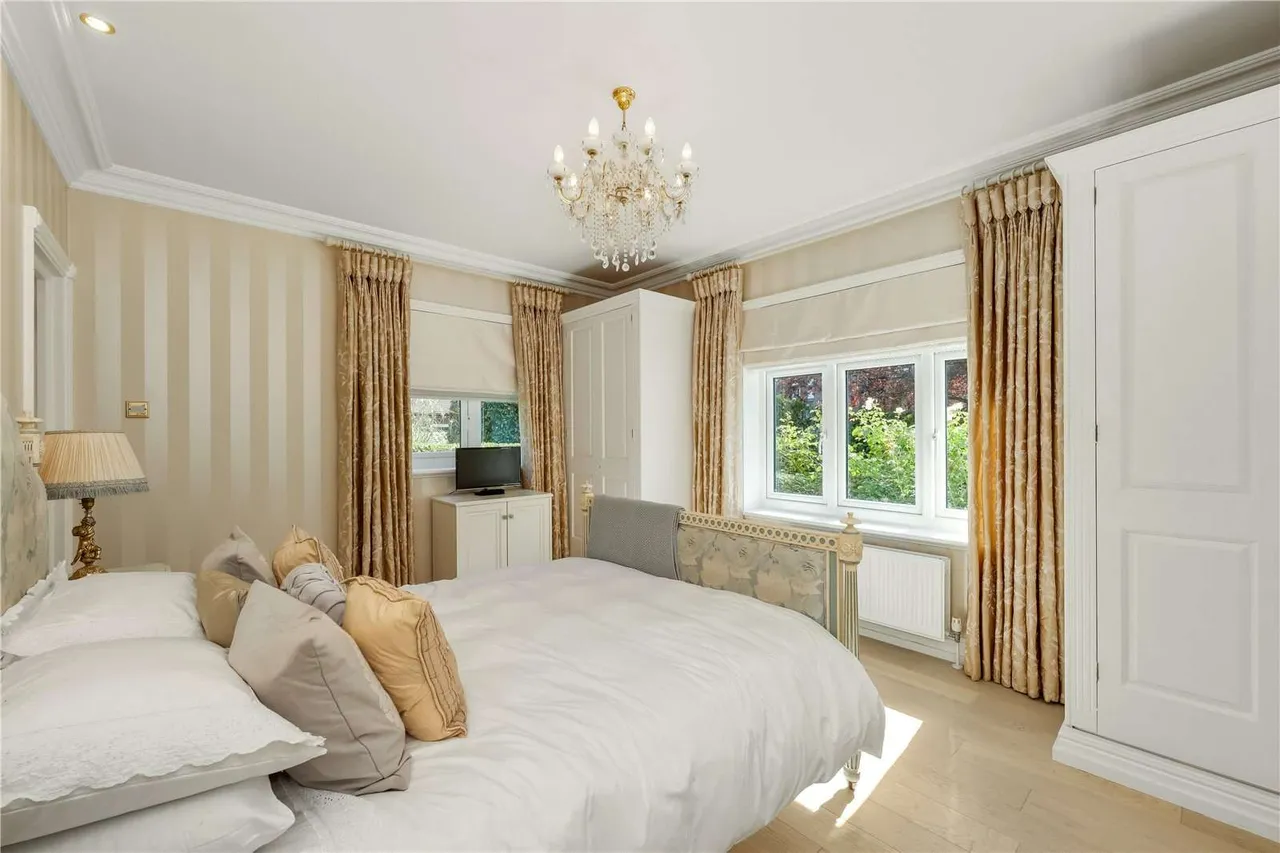 Eyhurst Park, Outwood Lane, Kingswood, Tadworth, KT20 6JR, photo 5
