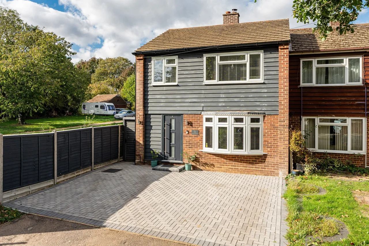 3 bed house for sale, Easington Road, Dane End, SG12