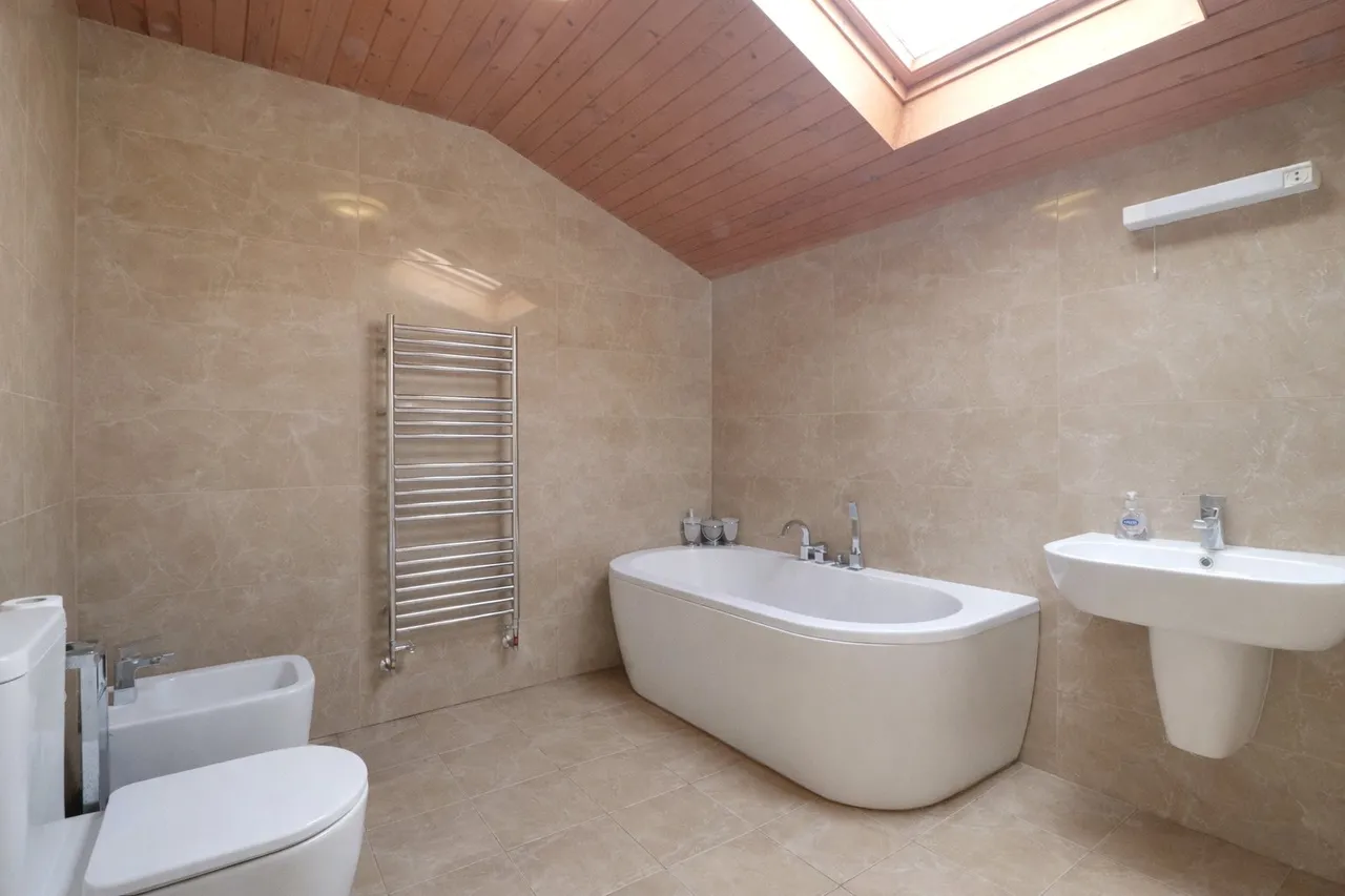 Chircombe Lane, Northam, EX39, photo 17