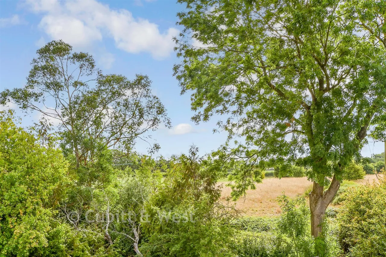 Wantley Hill Estate, Henfield, BN5, photo 21