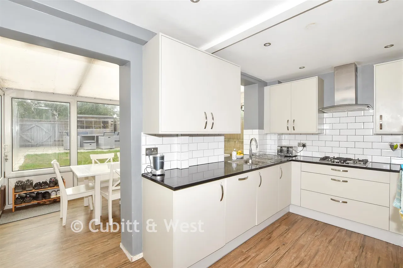 Wantley Hill Estate, Henfield, BN5, photo 7