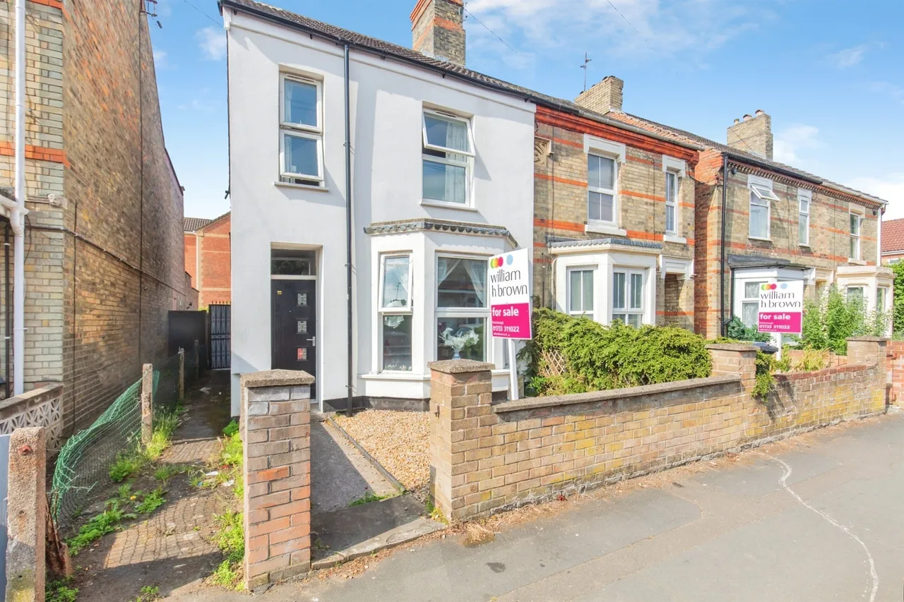 3 bed house for sale, Huntly Grove, Peterborough, PE1