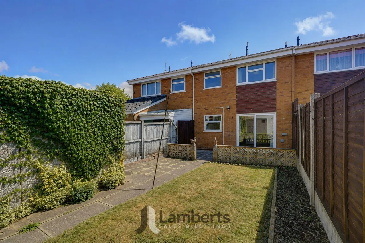 67 Eldorado Close, Studley, photo 13