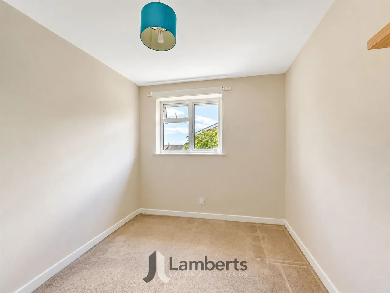 67 Eldorado Close, Studley, photo 11