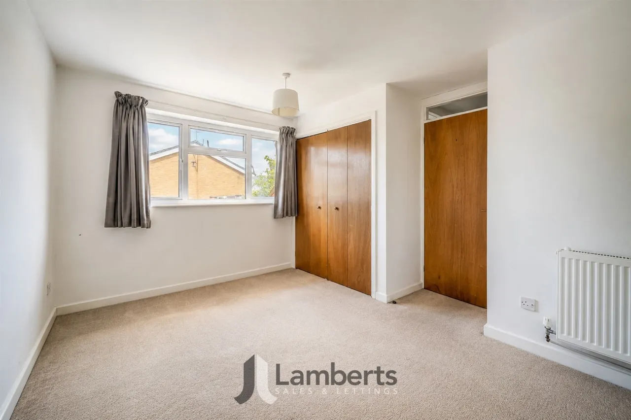 67 Eldorado Close, Studley, photo 8
