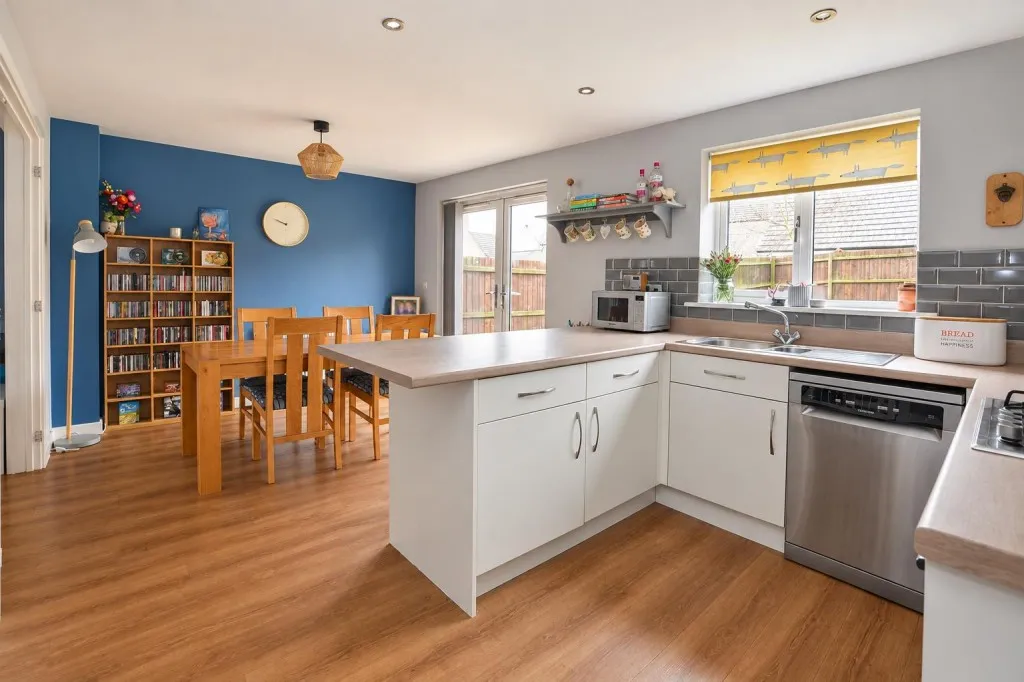 York Way, Harlestone Grange, photo 6